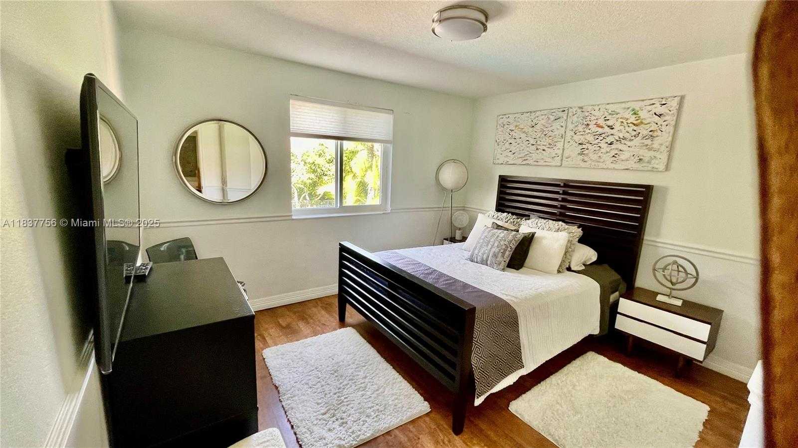 Small Image of 4093 STAGHORN LN, Weston Number 34