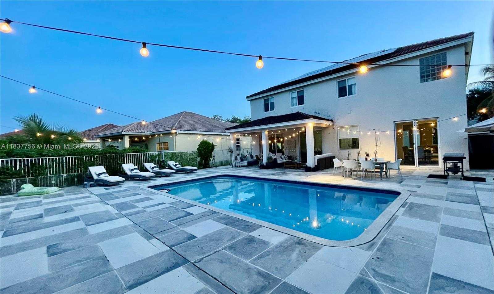 Small Image of 4093 STAGHORN LN, Weston Number 41