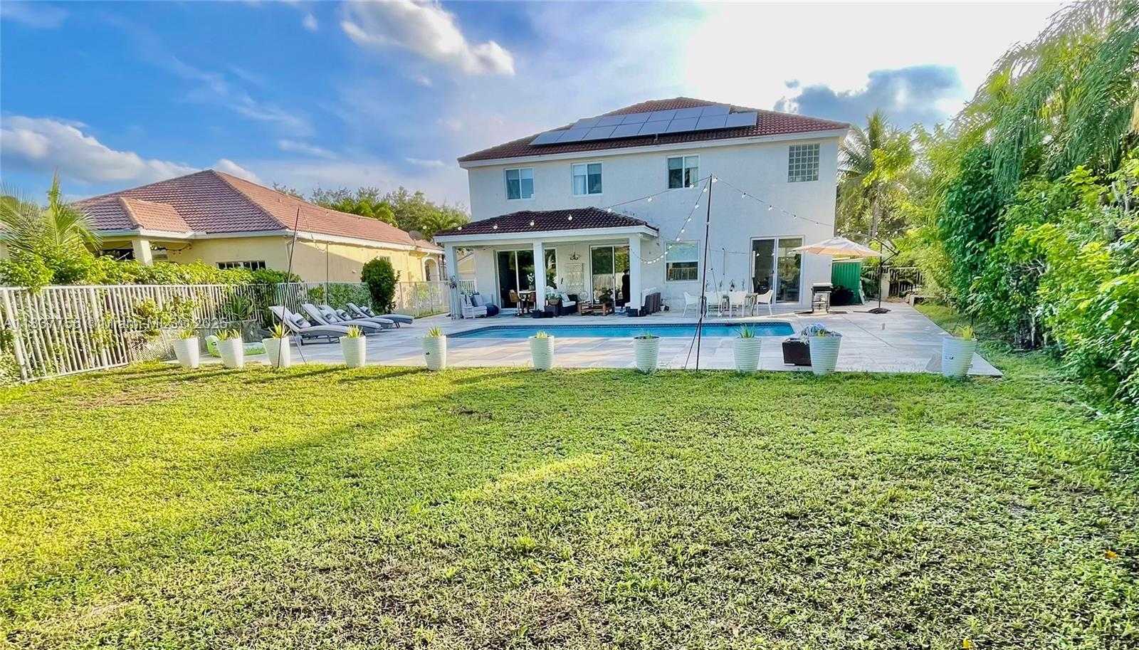 Small Image of 4093 STAGHORN LN, Weston Number 49