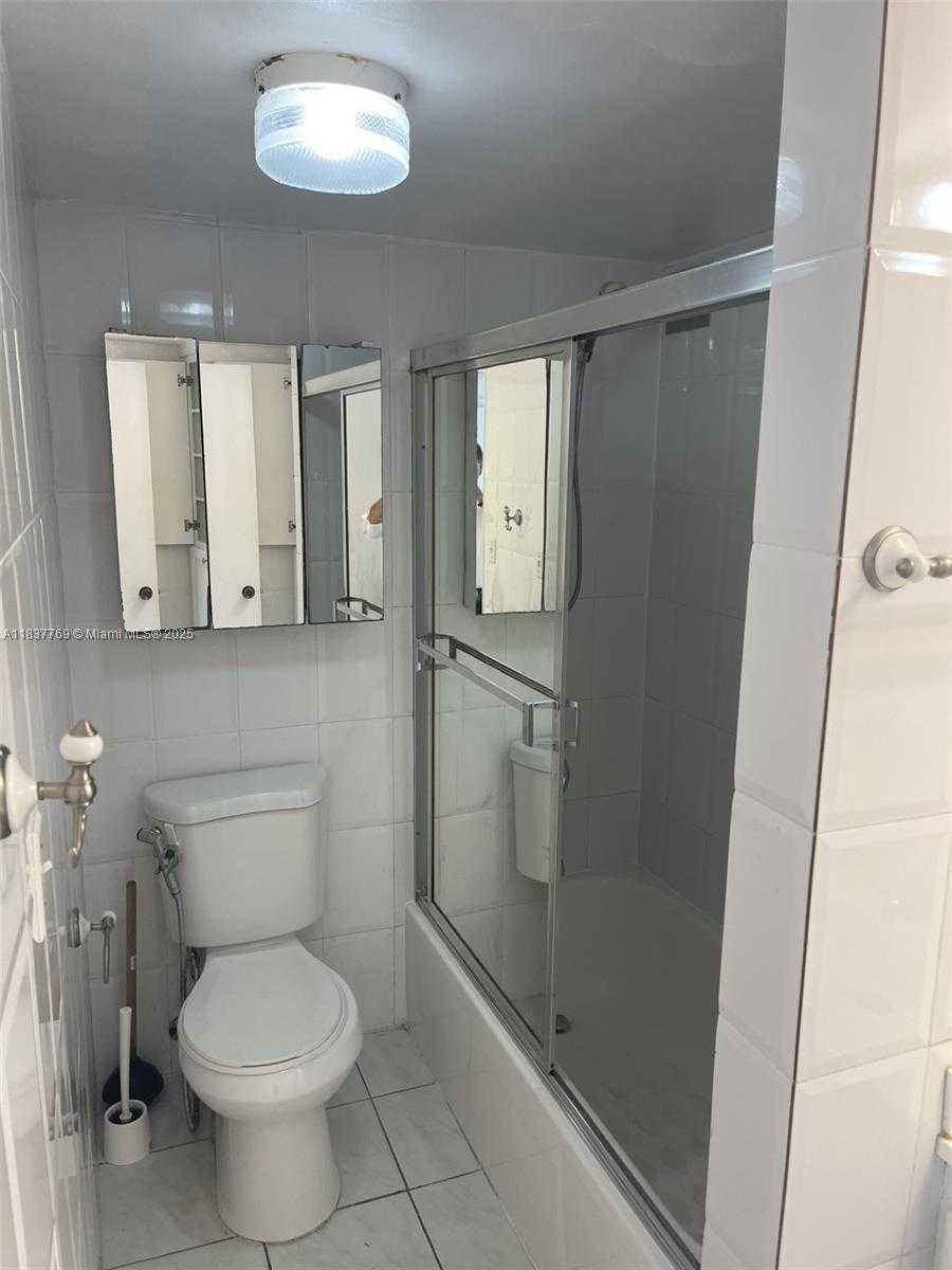 Small Image of 17011 NORTH BAY RD #406, Sunny Isles Beach Number 7