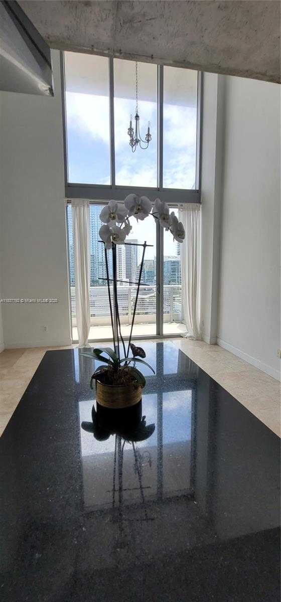 Small Image of 690 SOUTH WEST 1ST CT #2122, Miami Number 4