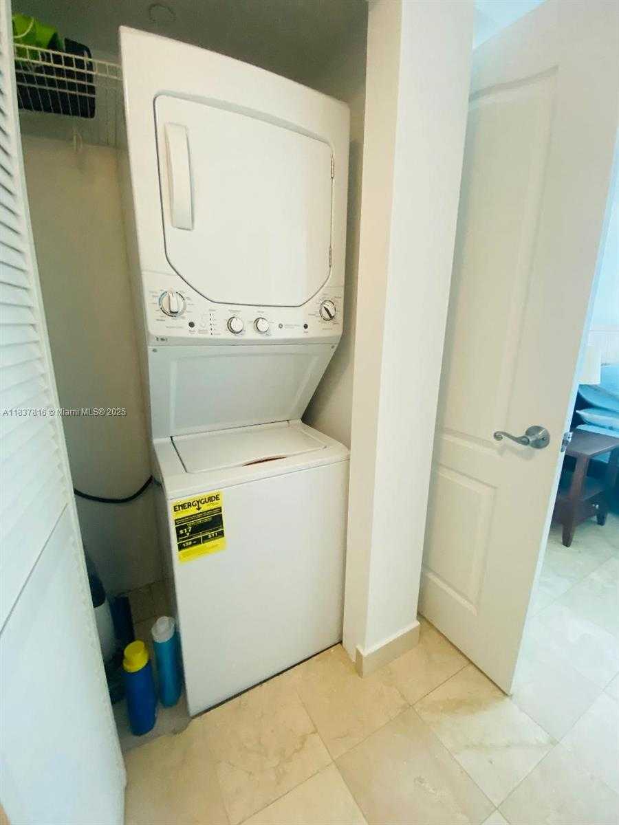 Small Image of 2101 BRICKELL AVE #402, Miami Number 4