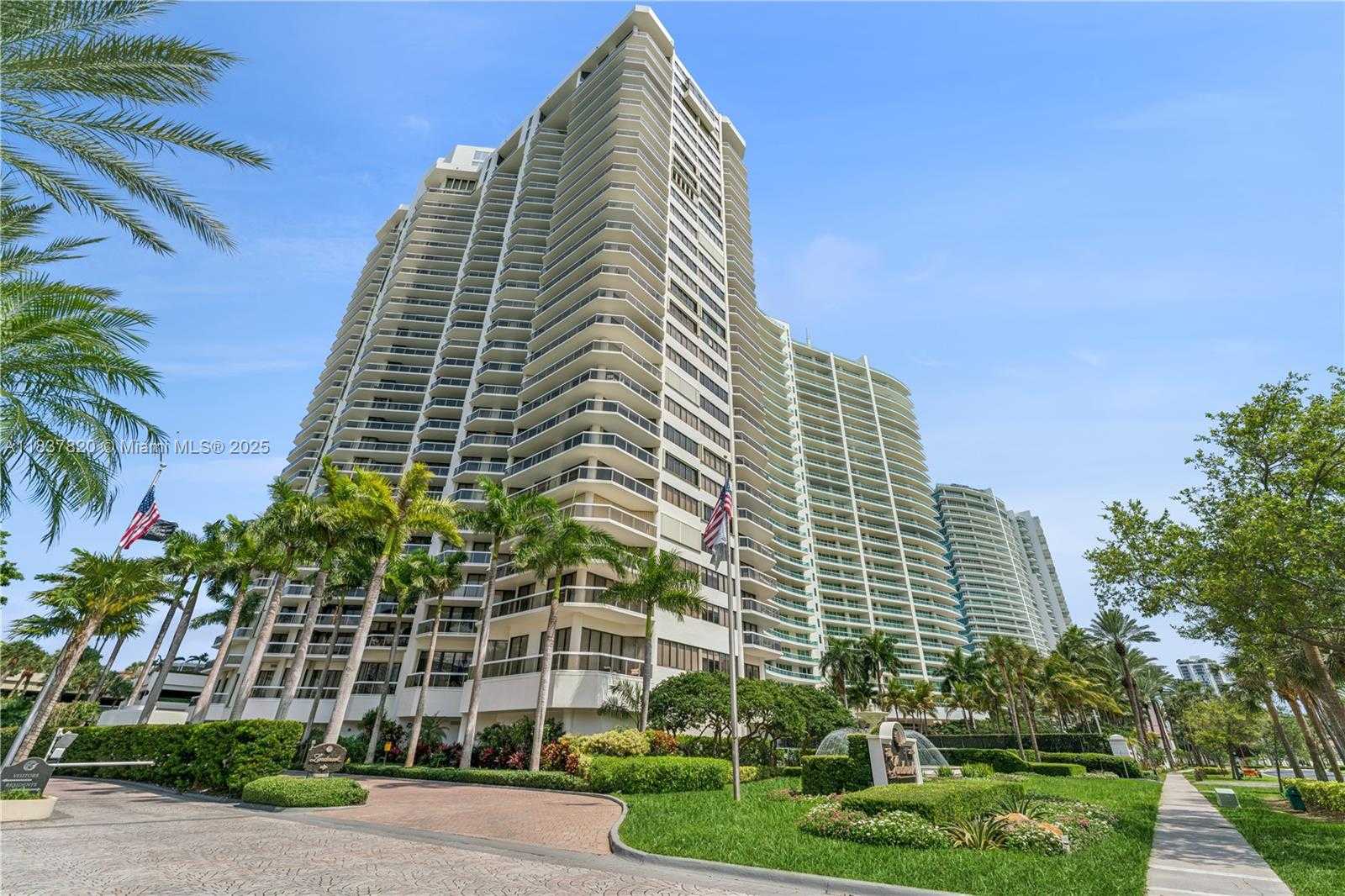 Small Image of 20185 EAST COUNTRY CLUB DR #505, Aventura Number 2
