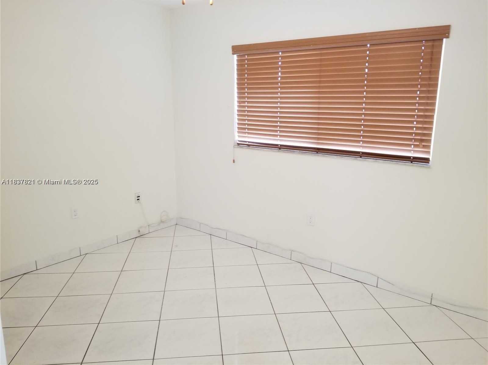 Small Image of 8851 NORTH WEST 119TH #4112, Hialeah Gardens Number 11