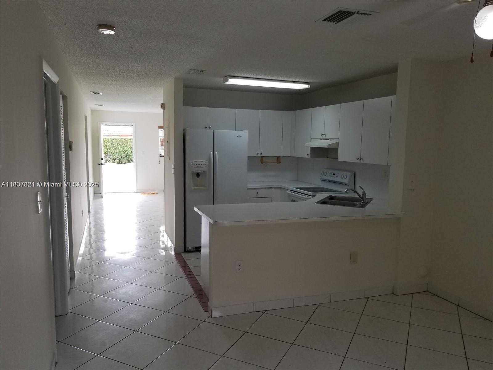 Small Image of 8851 NORTH WEST 119TH #4112, Hialeah Gardens Number 6