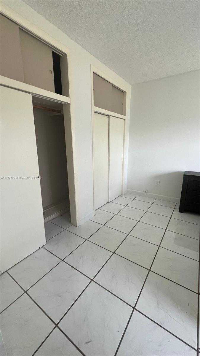 Small Image of 7920 EAST DR #10, North Bay Village Number 15