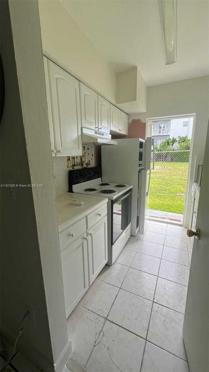 Small Image of 7920 EAST DR #10, North Bay Village Number 7