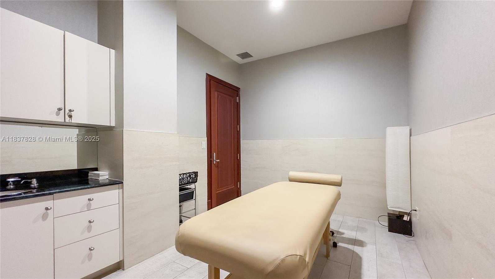 Small Image of 9601 COLLINS AVE #505, Bal Harbour Number 34
