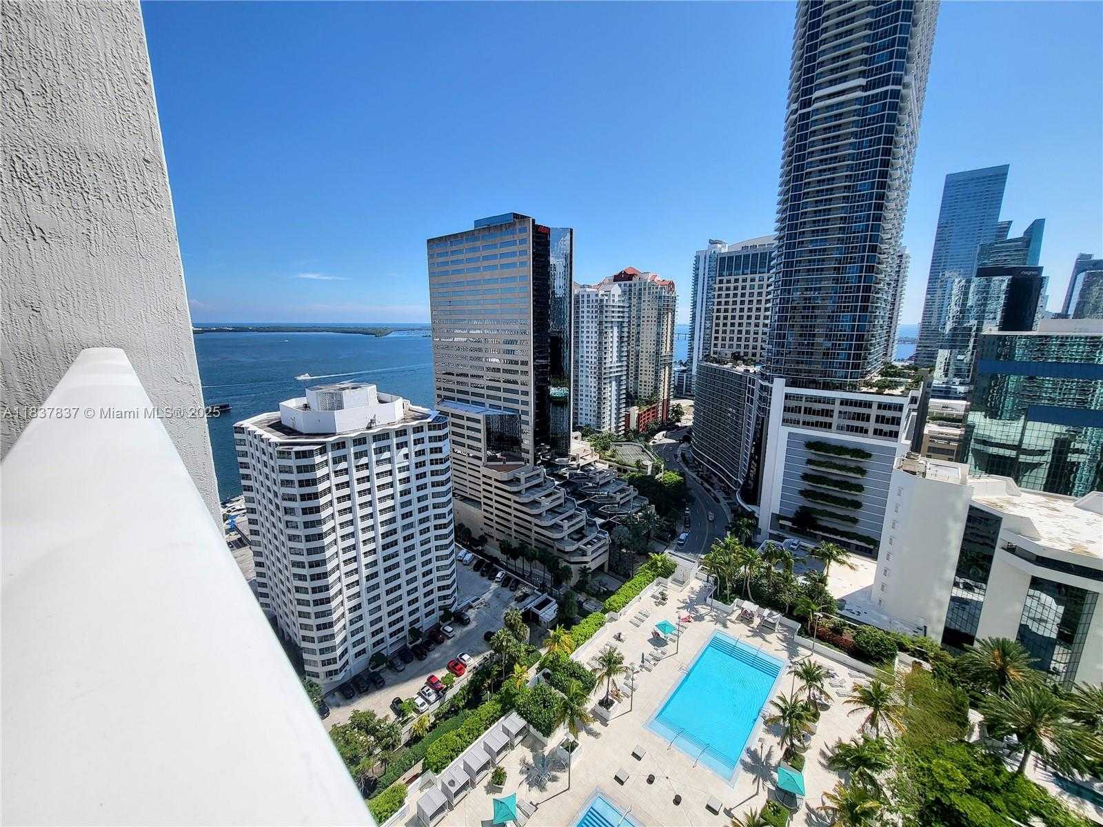 Small Image of 950 BRICKELL BAY DR #2605, Miami Number 18