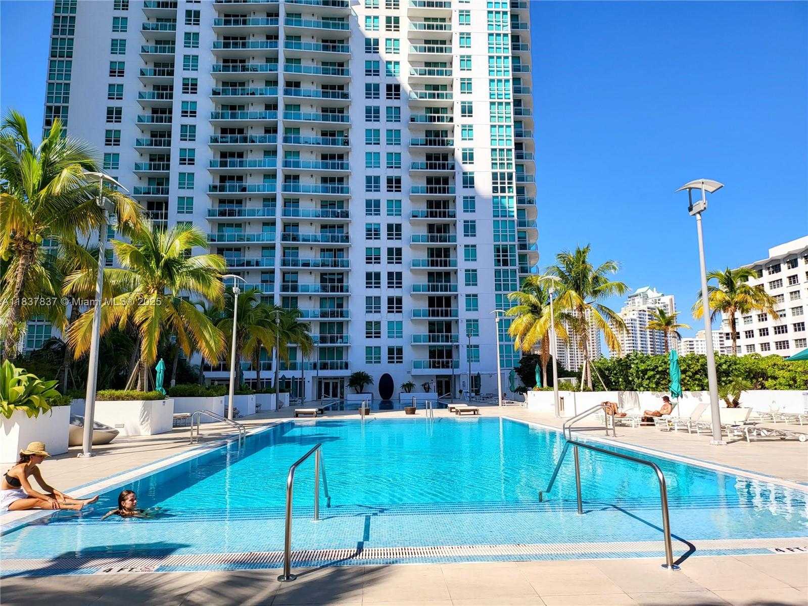 Small Image of 950 BRICKELL BAY DR #2605, Miami Number 23