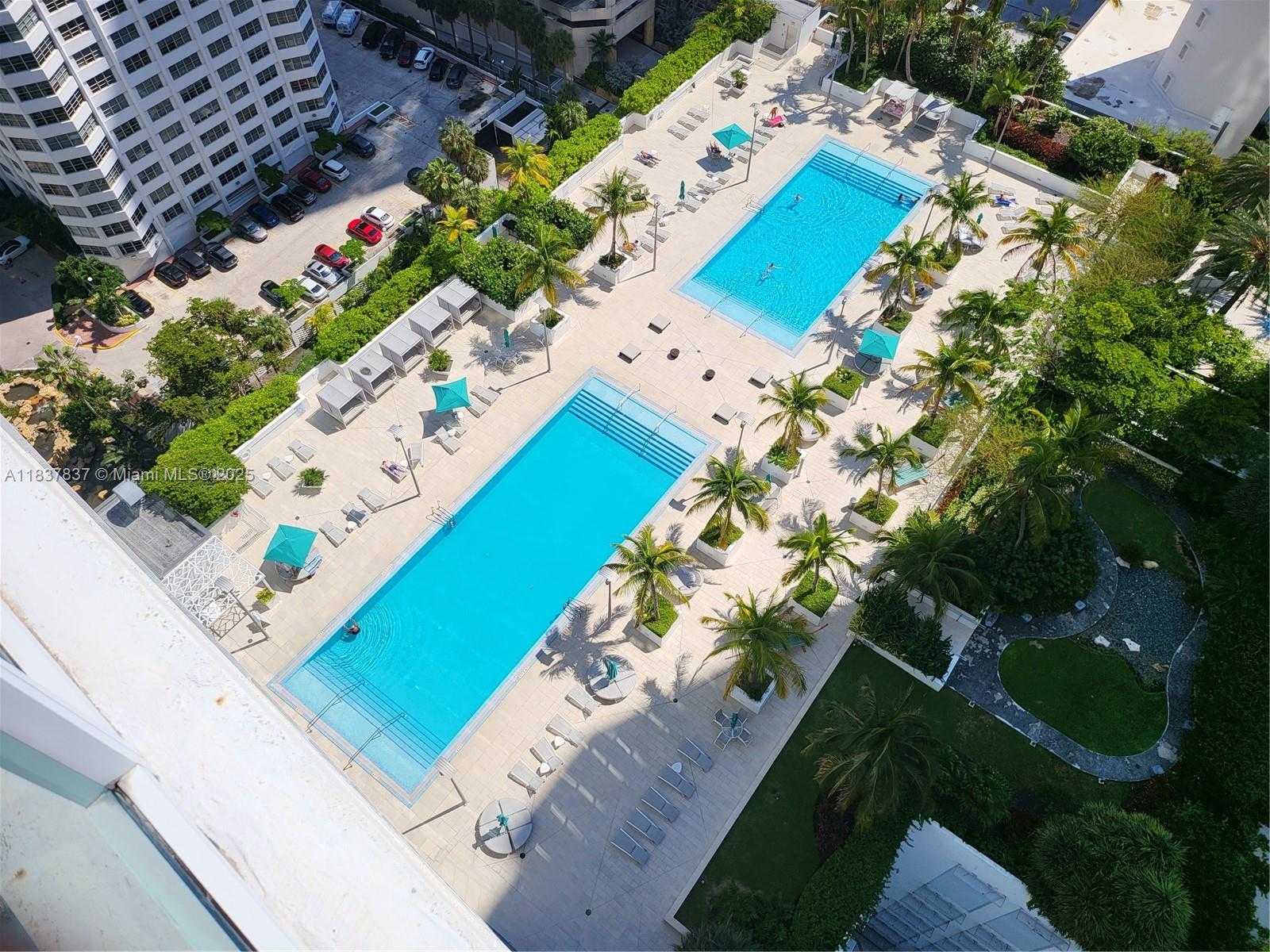 Small Image of 950 BRICKELL BAY DR #2605, Miami Number 24