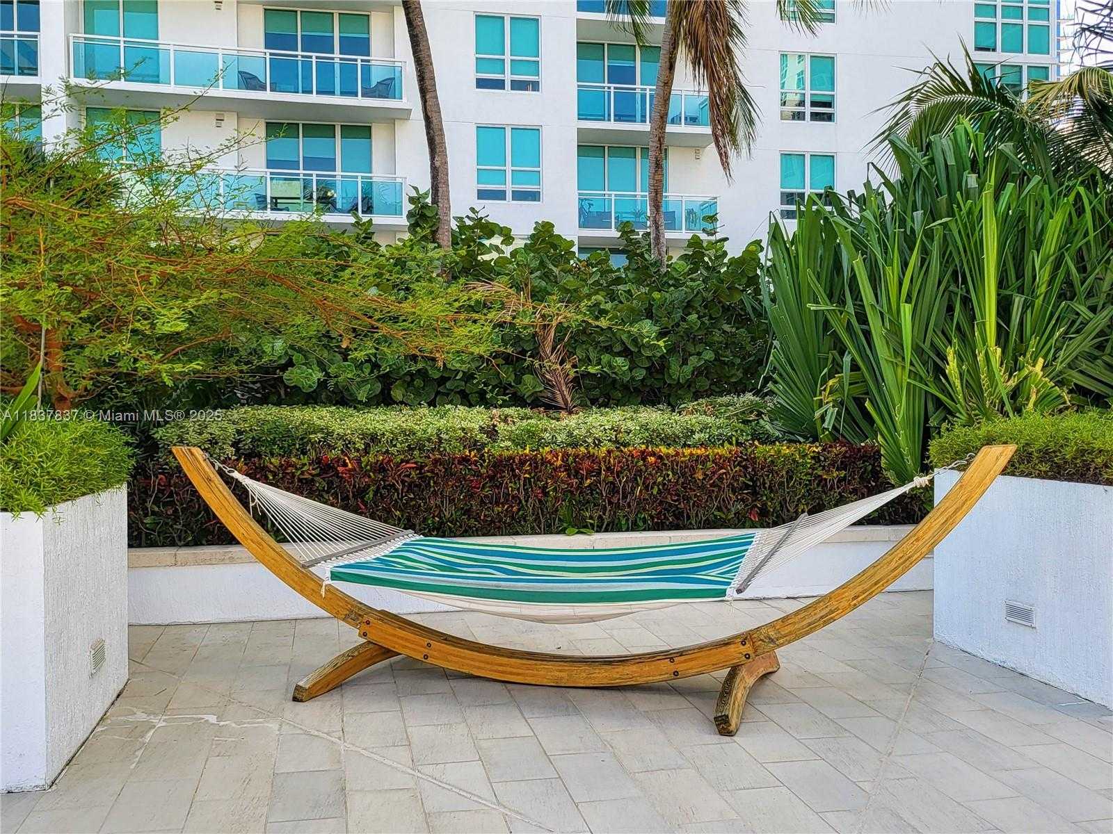 Small Image of 950 BRICKELL BAY DR #2605, Miami Number 26
