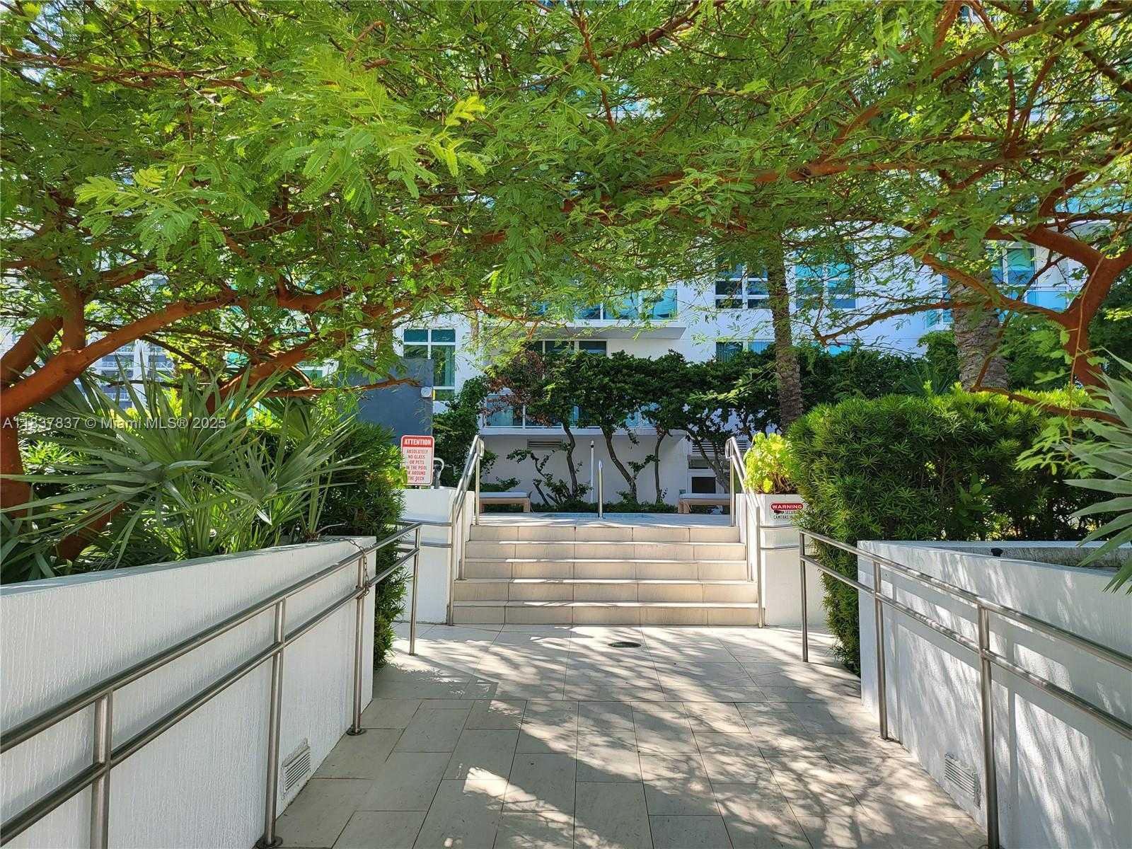 Small Image of 950 BRICKELL BAY DR #2605, Miami Number 27