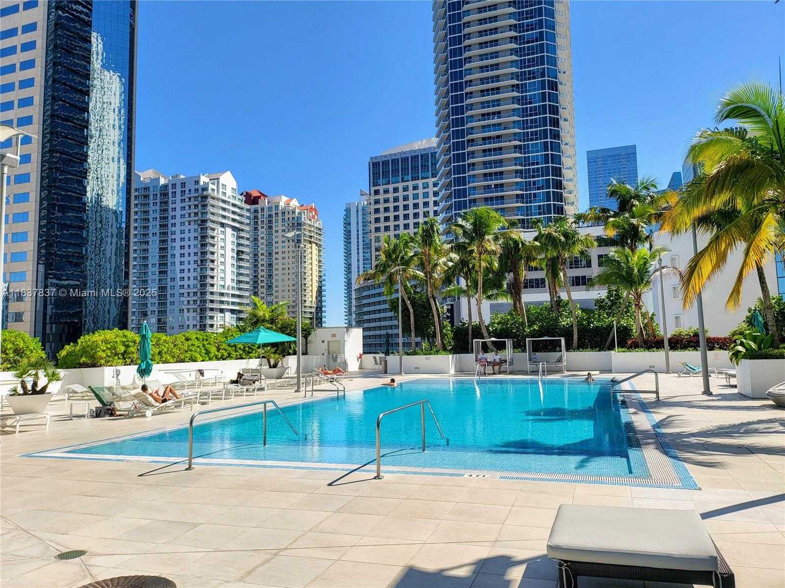 Small Image of 950 BRICKELL BAY DR #2605, Miami Number 28