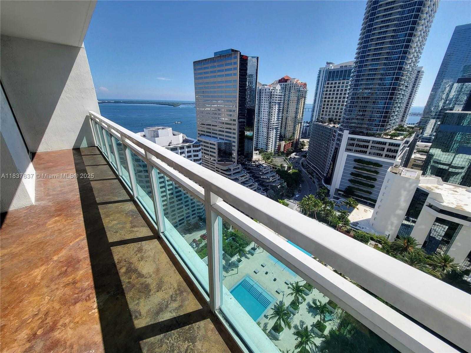 Small Image of 950 BRICKELL BAY DR #2605, Miami Number 3