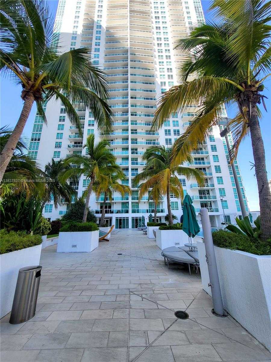 Small Image of 950 BRICKELL BAY DR #2605, Miami Number 30
