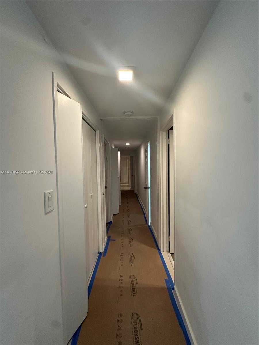 Small Image of 5255 COLLINS AVE #3D, Miami Beach Number 14