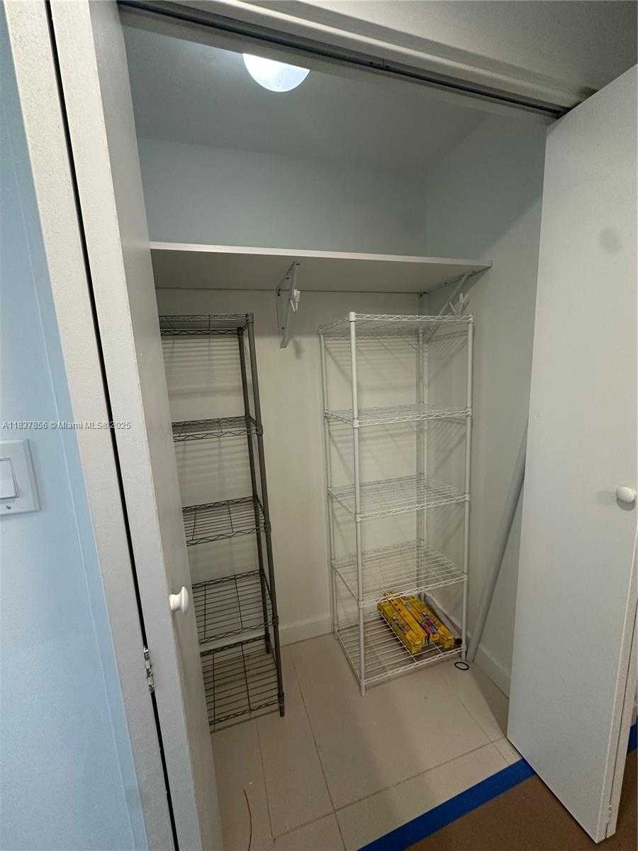 Small Image of 5255 COLLINS AVE #3D, Miami Beach Number 15