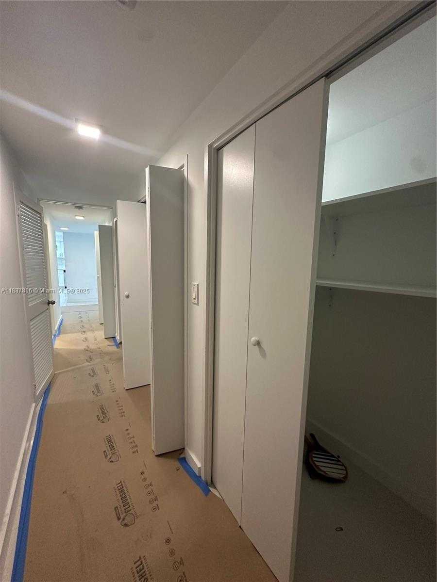 Small Image of 5255 COLLINS AVE #3D, Miami Beach Number 22