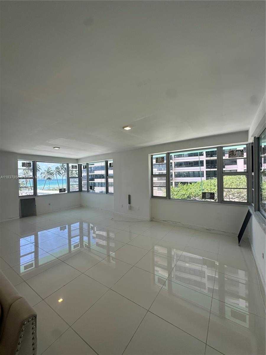 Small Image of 5255 COLLINS AVE #3D, Miami Beach Number 6