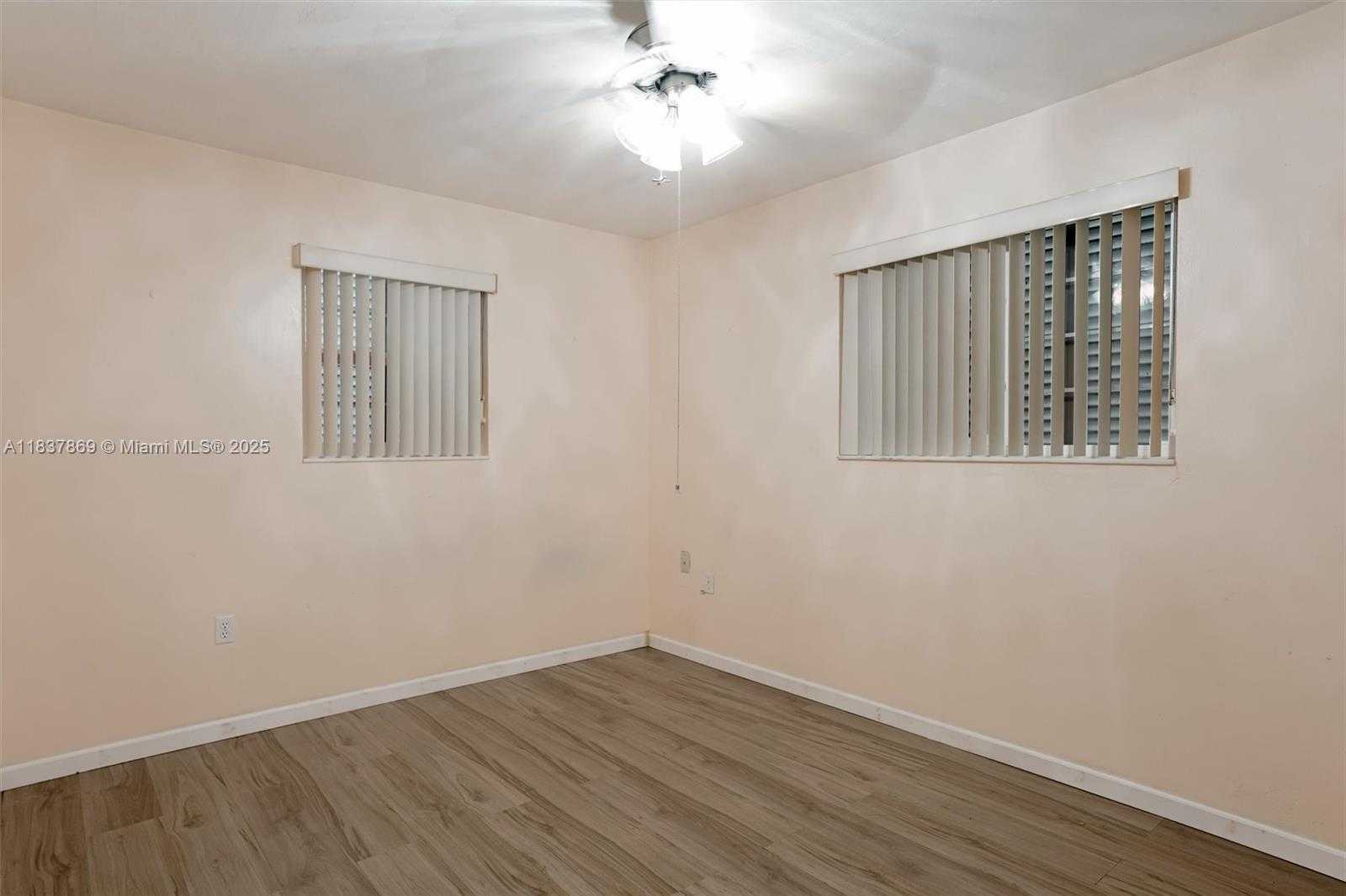 Small Image of 11121 SOUTH WEST 203RD TER #-, Cutler Bay Number 31