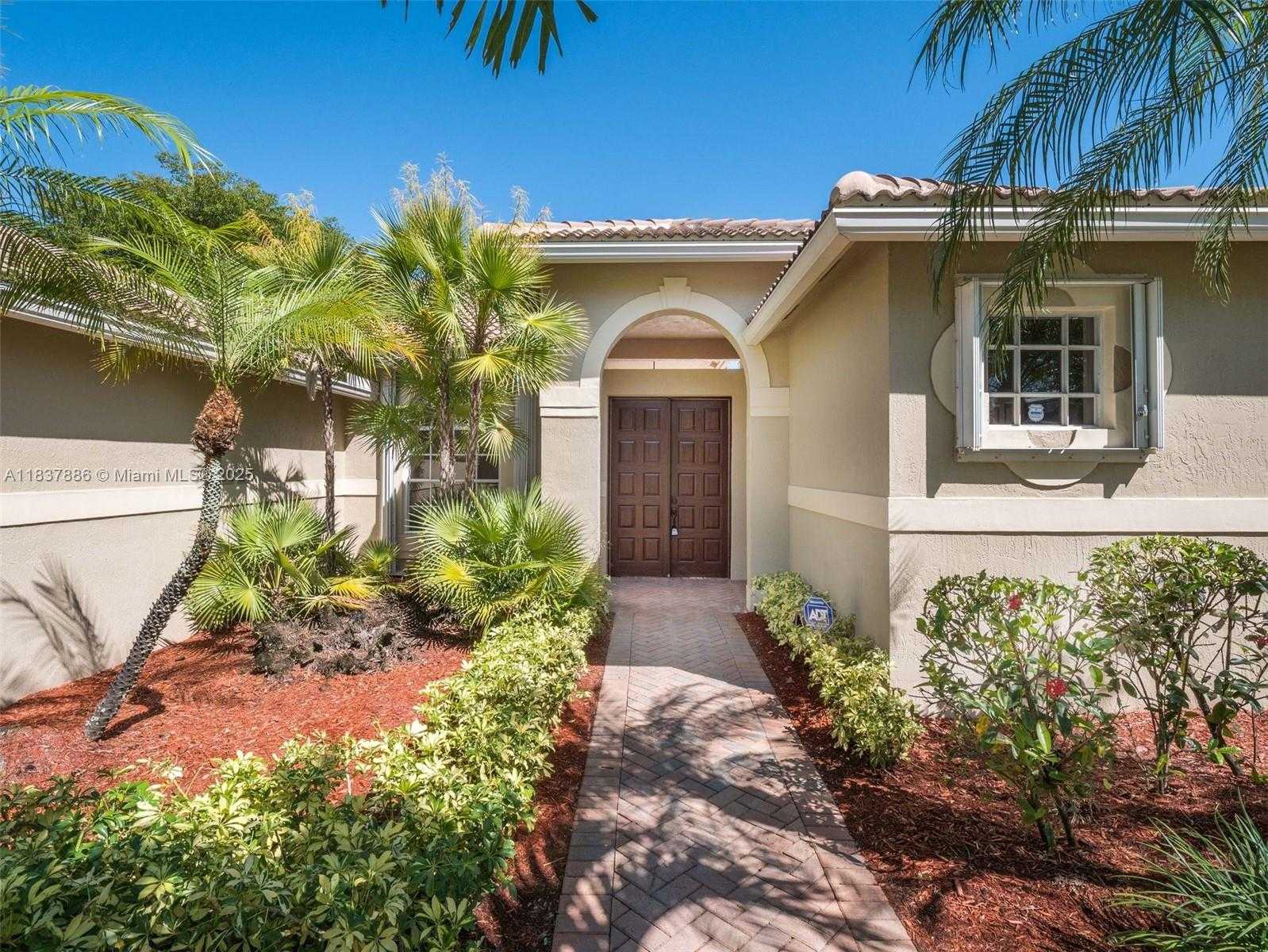 Small Image of 2664 EDGEWATER DR #2664, Weston Number 22