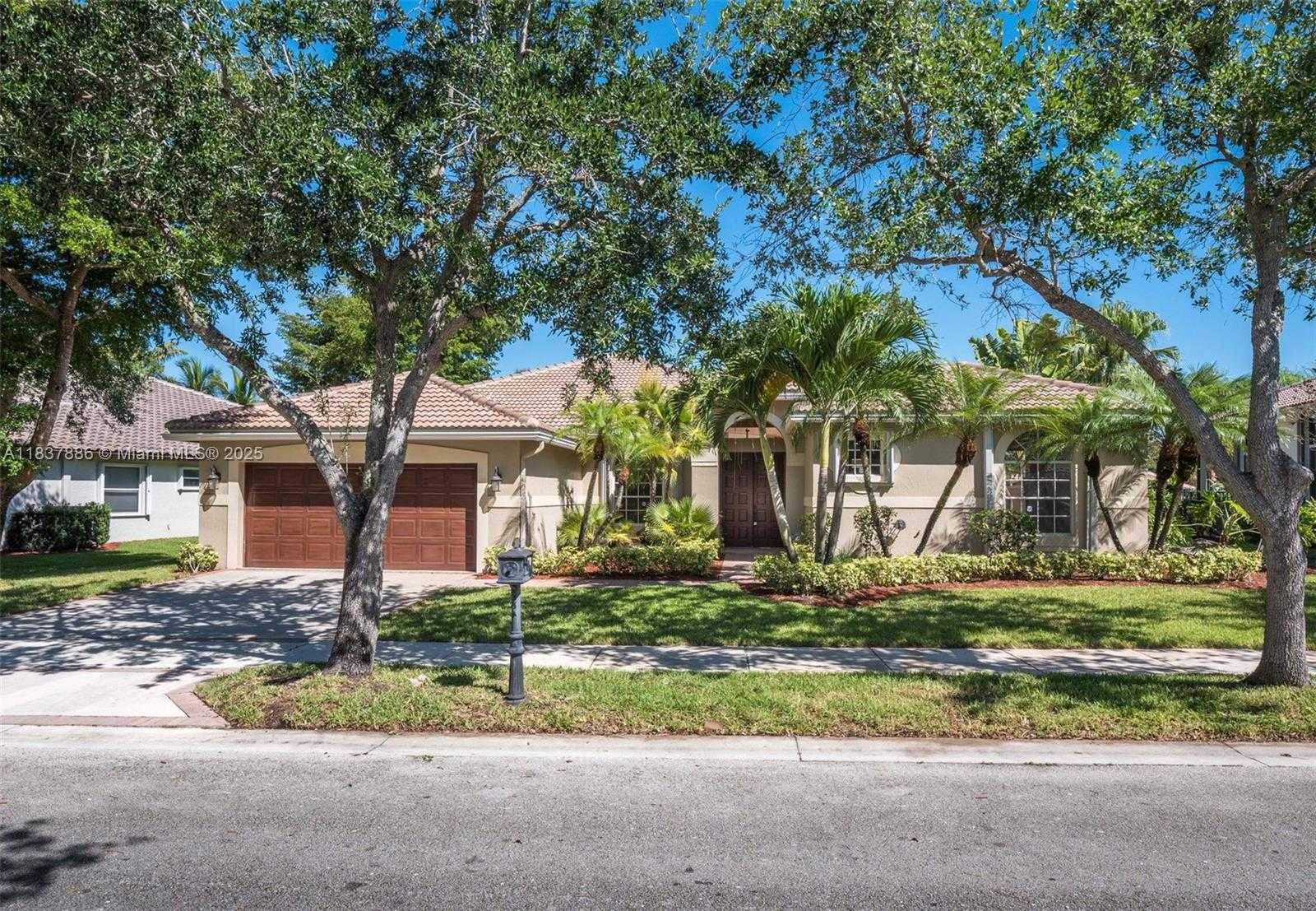 Small Image of 2664 EDGEWATER DR #2664, Weston Number 31