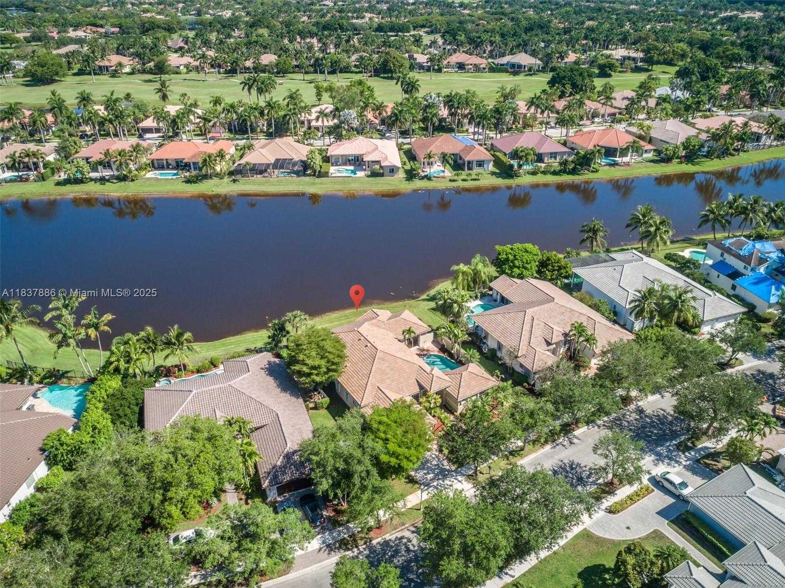 Small Image of 2664 EDGEWATER DR #2664, Weston Number 33