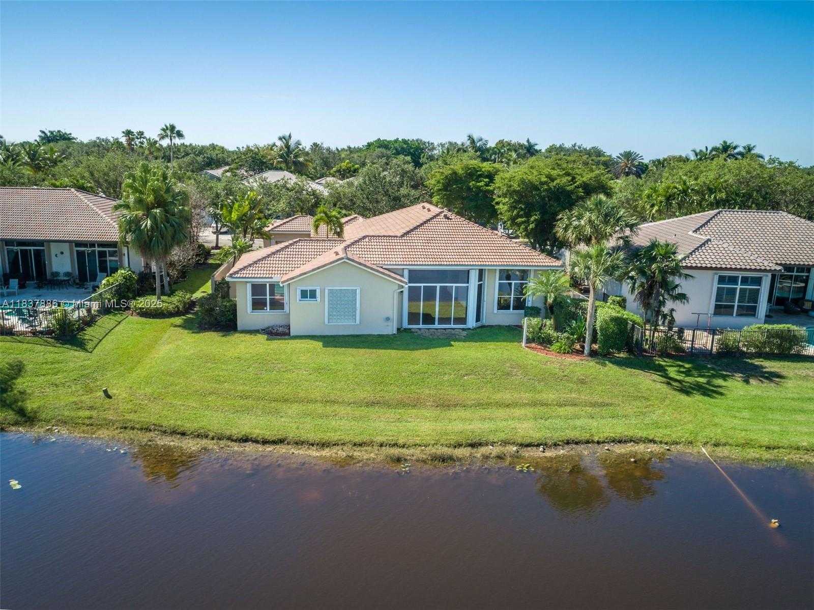 Small Image of 2664 EDGEWATER DR #2664, Weston Number 39