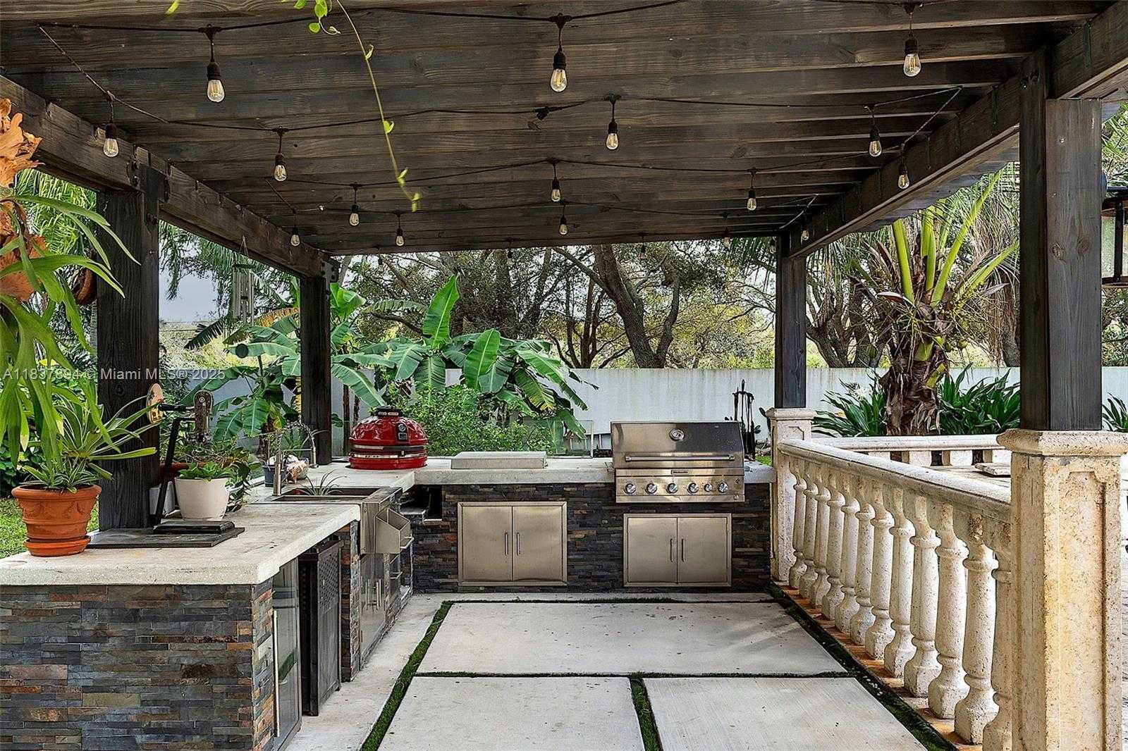 Small Image of 3500 FAIRFAX LN, Davie Number 9