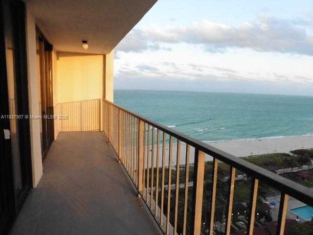 Small Image of 2625 COLLINS AVE #1802, Miami Beach Number 13