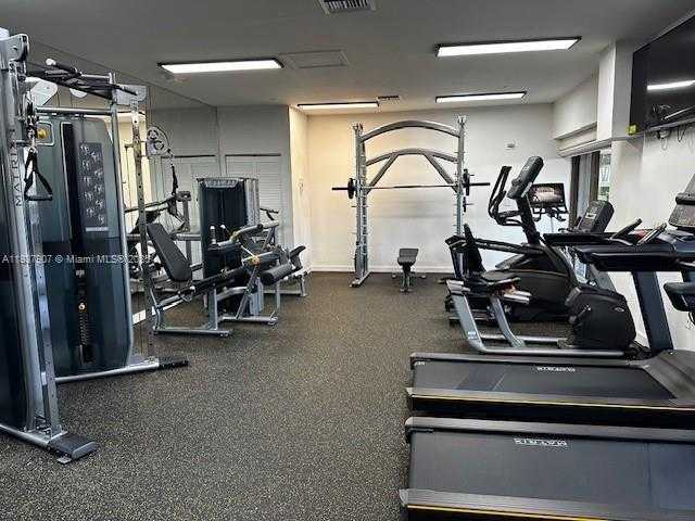 Small Image of 2625 COLLINS AVE #1802, Miami Beach Number 15