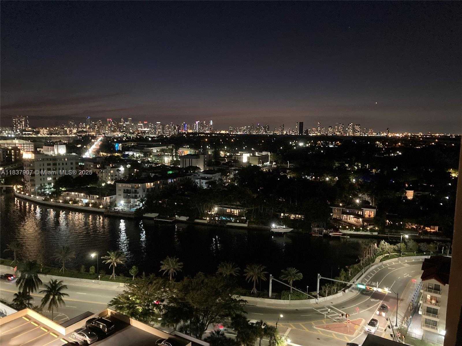Small Image of 2625 COLLINS AVE #1802, Miami Beach Number 19
