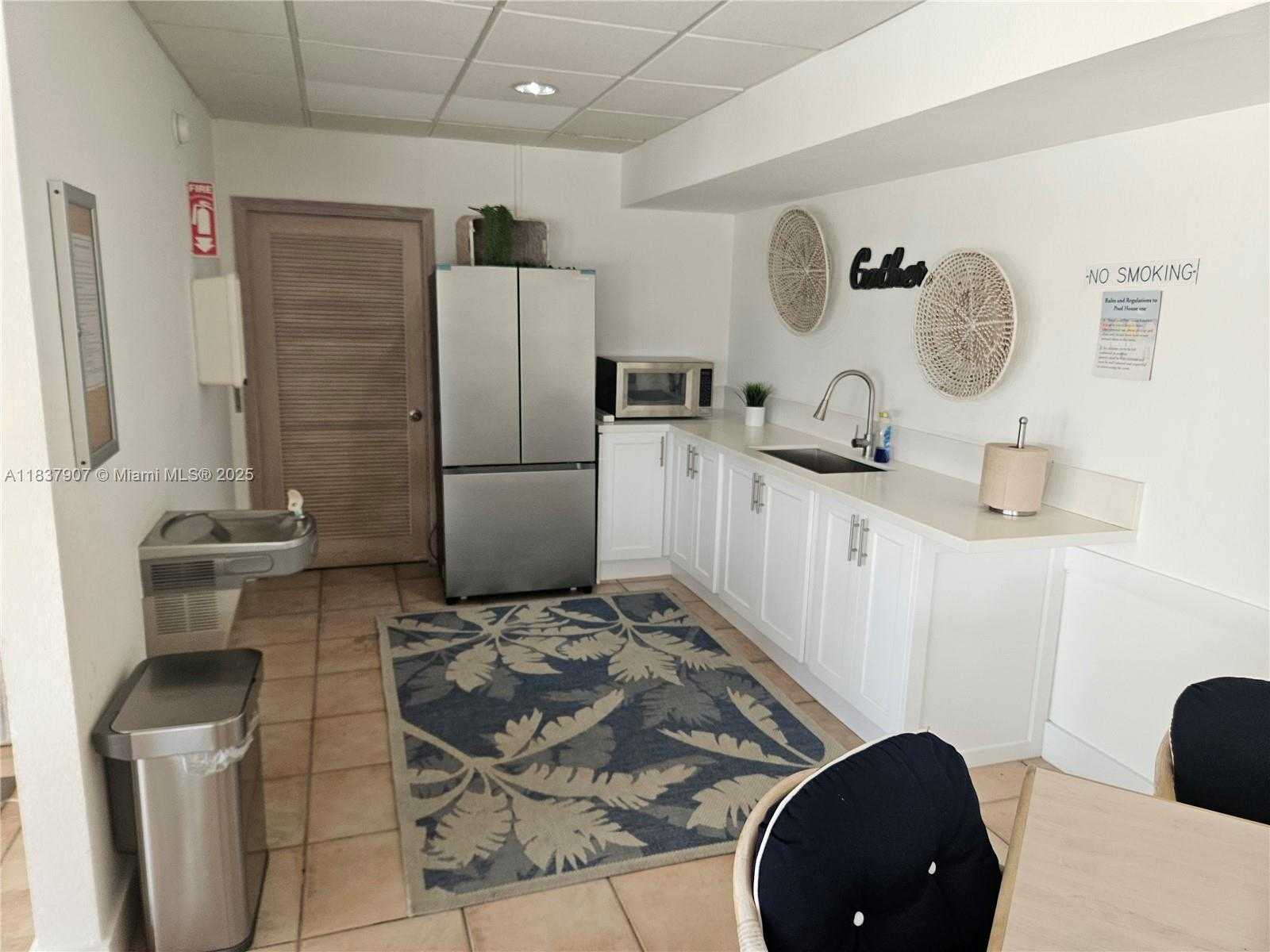 Small Image of 2625 COLLINS AVE #1802, Miami Beach Number 26