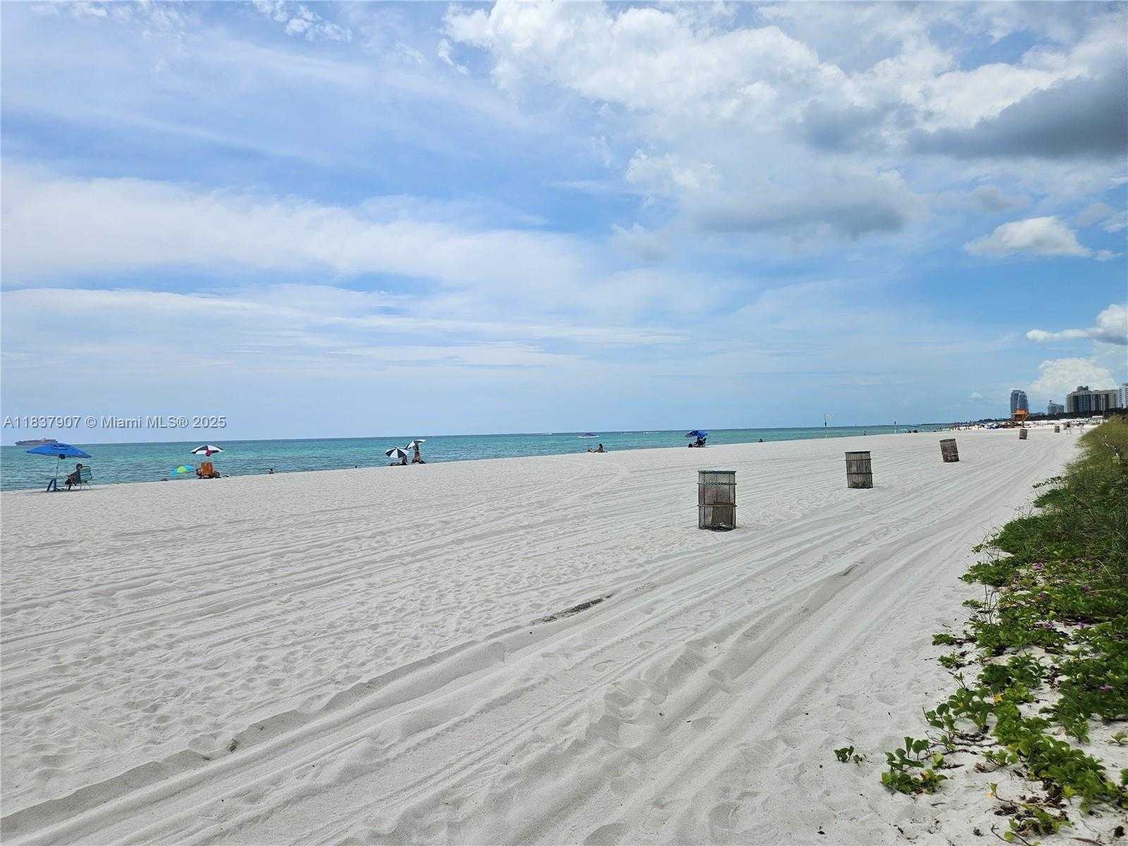 Small Image of 2625 COLLINS AVE #1802, Miami Beach Number 33