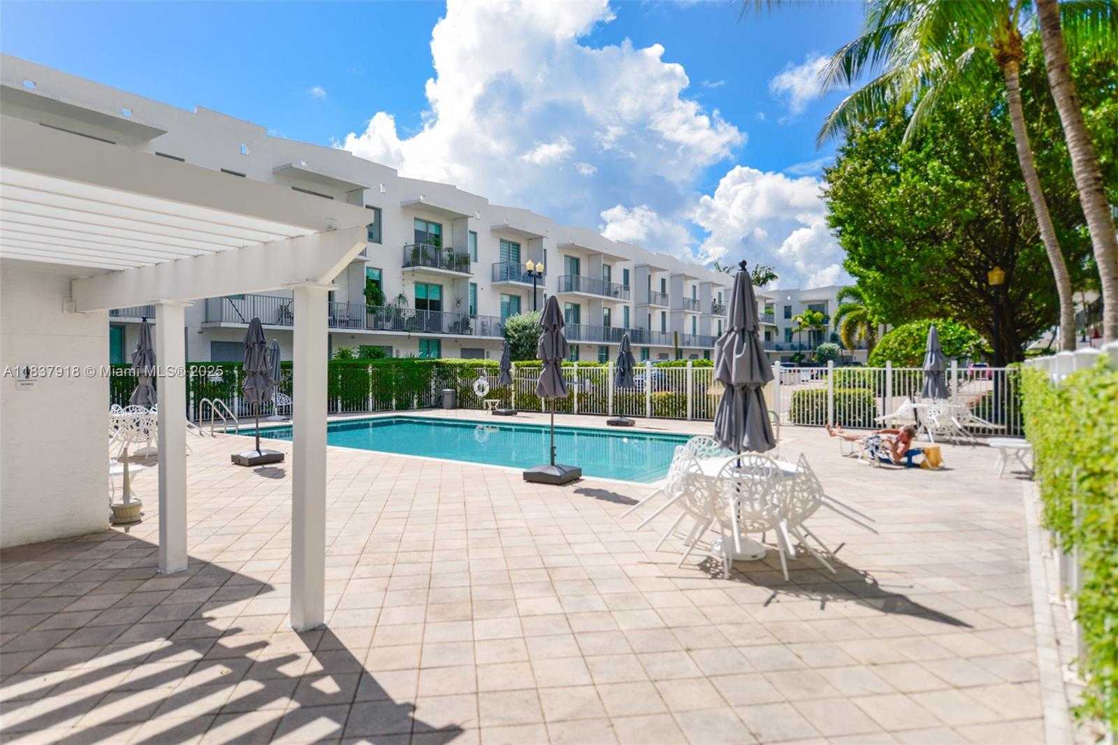 Small Image of 2146 VAN BUREN ST #402, Hollywood Number 15