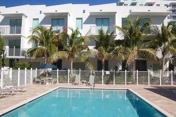 Small Image of 2146 VAN BUREN ST #402, Hollywood Number 17