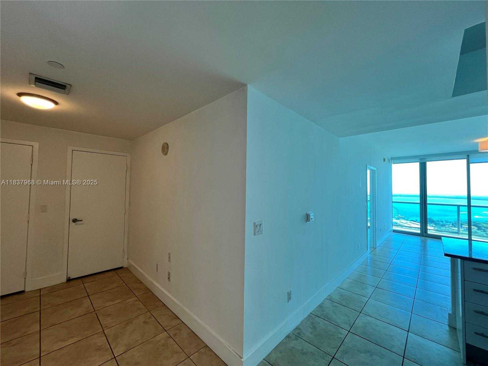 Small Image of 888 BISCAYNE BLVD #3403, Miami Number 11