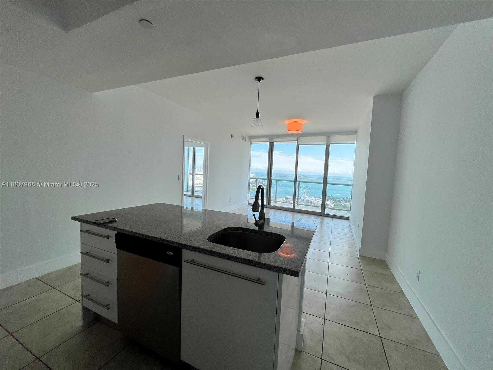 Small Image of 888 BISCAYNE BLVD #3403, Miami Number 13