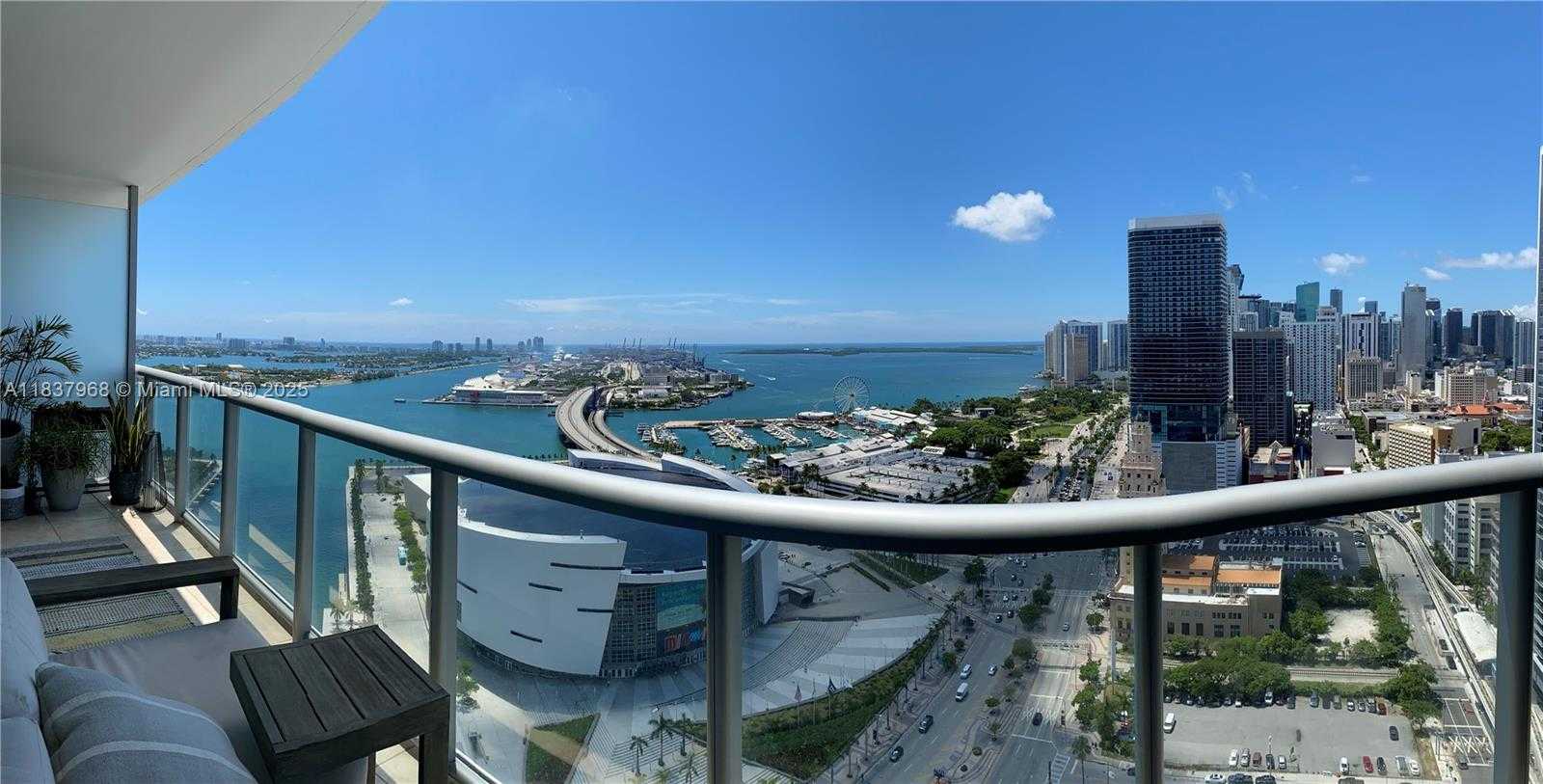 Small Image of 888 BISCAYNE BLVD #3403, Miami Number 2