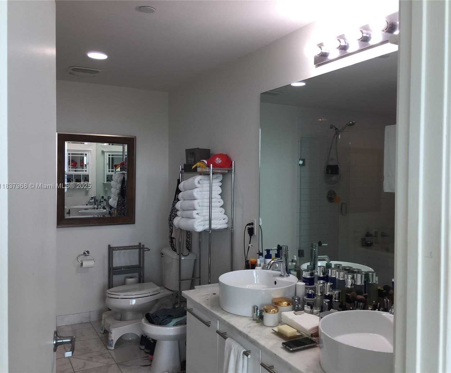 Small Image of 888 BISCAYNE BLVD #3403, Miami Number 8