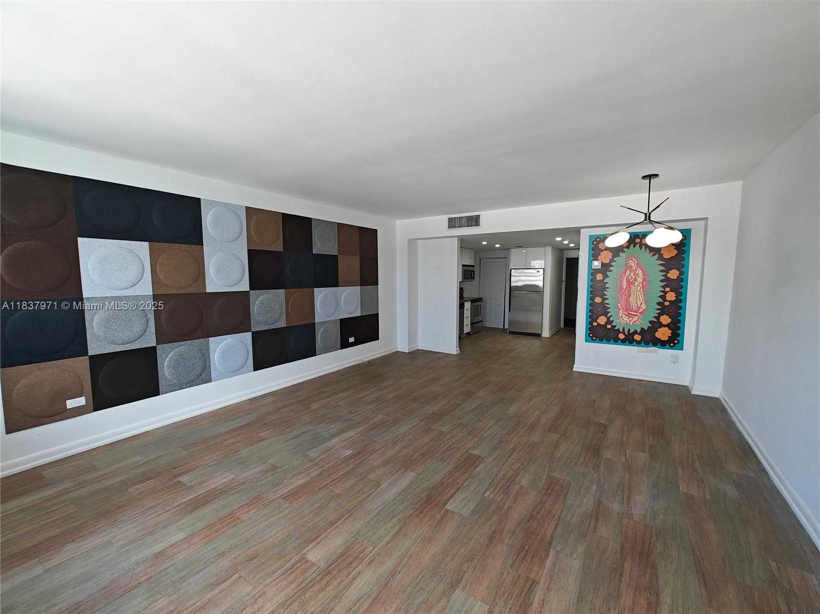 Small Image of 801 BRICKELL BAY DR #1963, Miami Number 7