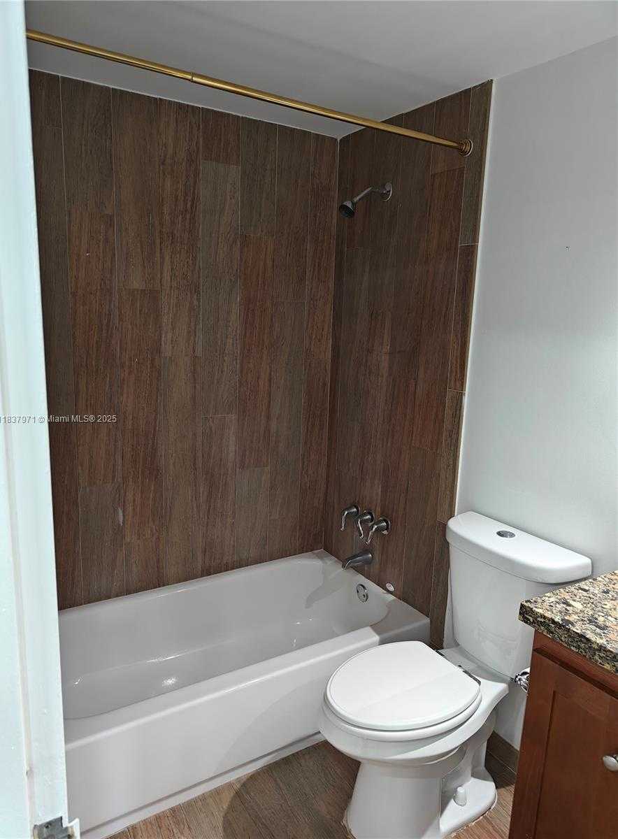 Small Image of 801 BRICKELL BAY DR #1963, Miami Number 9