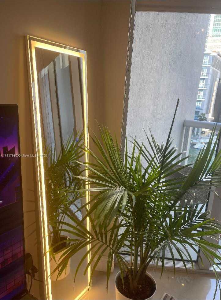 Small Image of 475 BRICKELL AVE #808, Miami Number 2