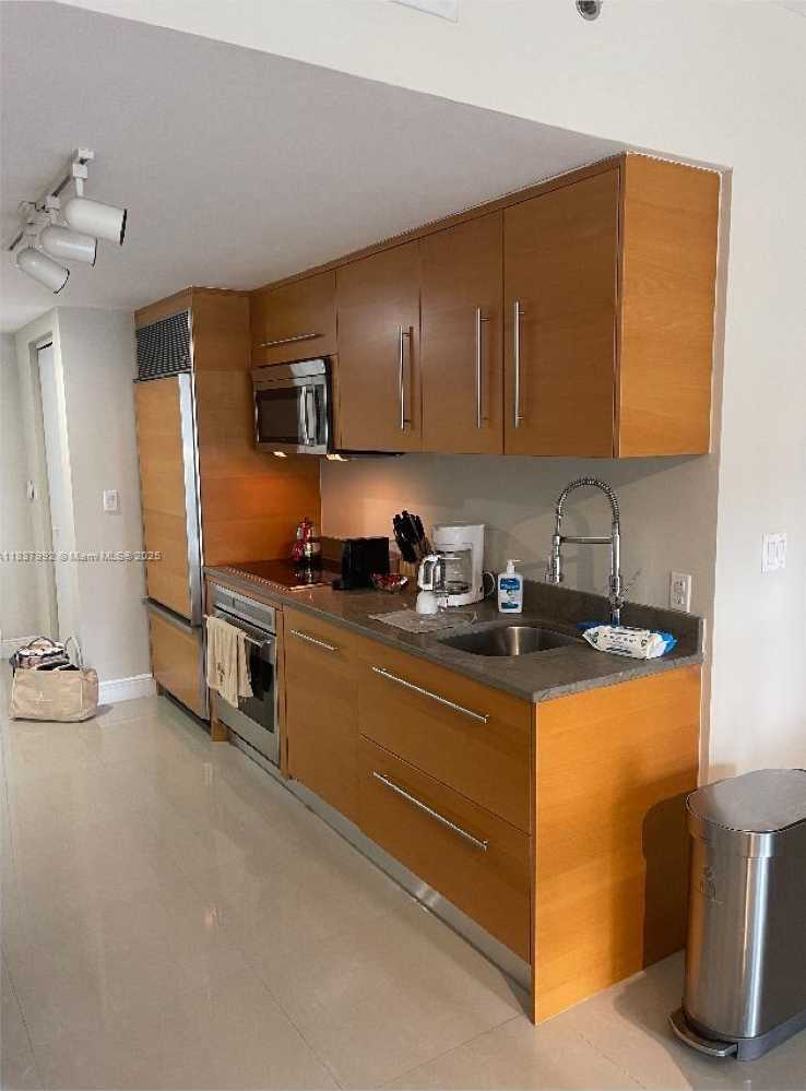 Small Image of 475 BRICKELL AVE #808, Miami Number 9