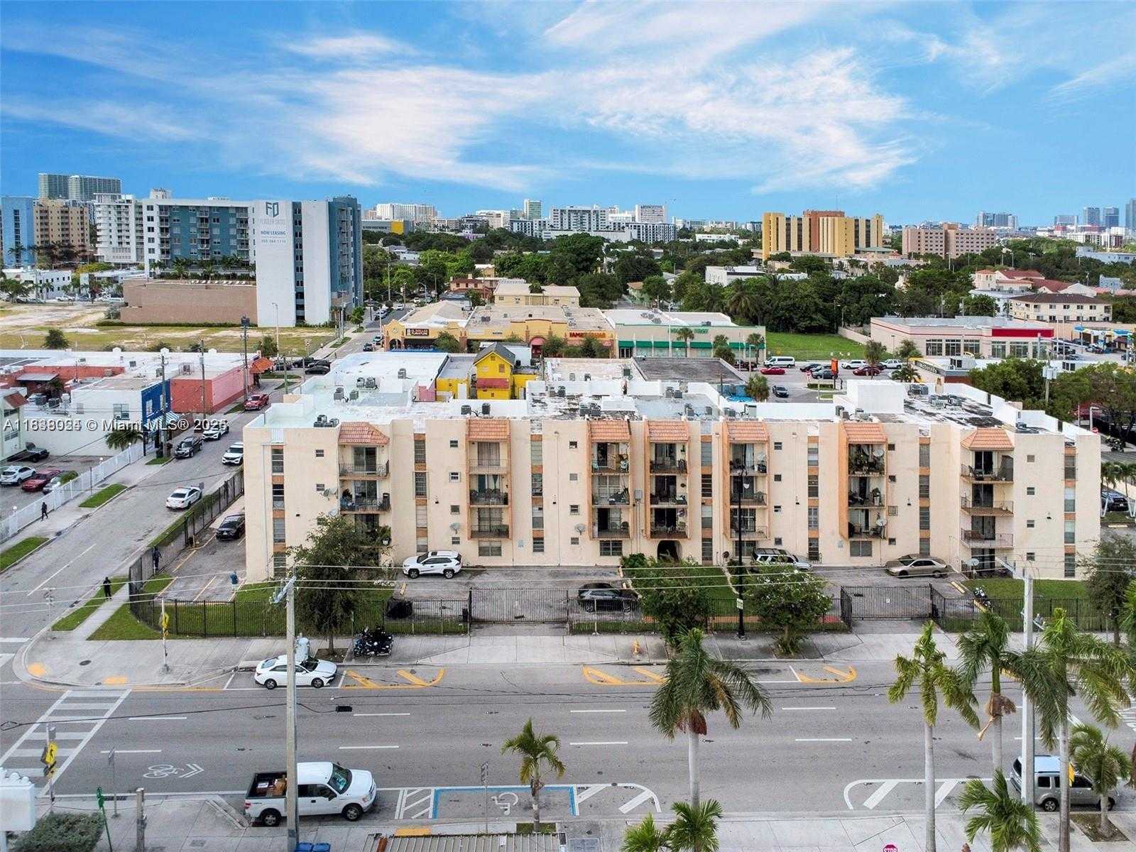 Small Image of 1051 SOUTH WEST 1ST ST #211, Miami Number 30