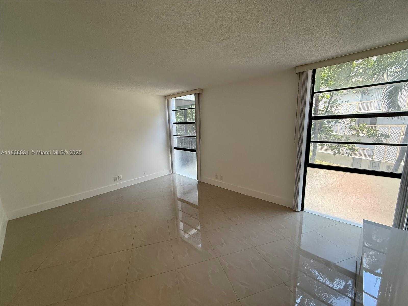 Small Image of 3475 NORTH COUNTRY CLUB DR #315, Aventura Number 19