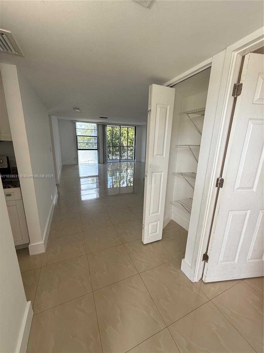 Small Image of 3475 NORTH COUNTRY CLUB DR #315, Aventura Number 3