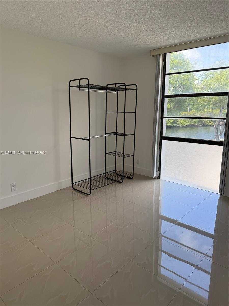 Small Image of 3475 NORTH COUNTRY CLUB DR #315, Aventura Number 7
