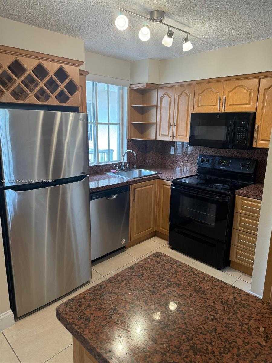 Small Image of 6045 NORTH WEST 186TH ST #309, Hialeah Number 11